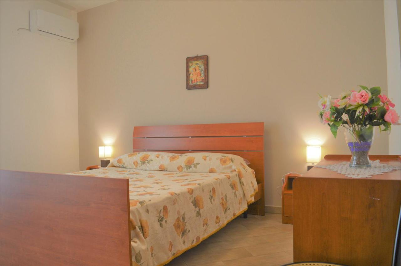 Etna - Taormina Aparthotel Mascali Exterior photo